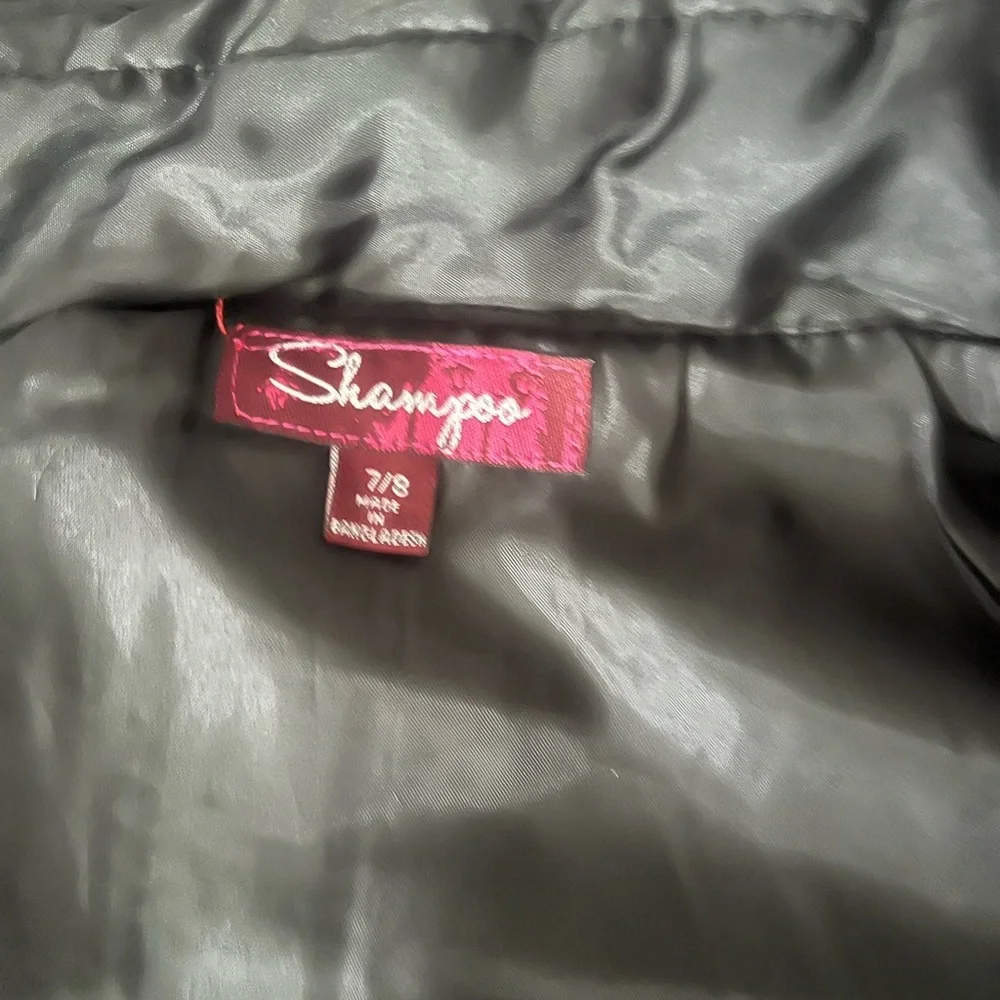 Shampoo brand. Size 7/8 Black hoodie Vest